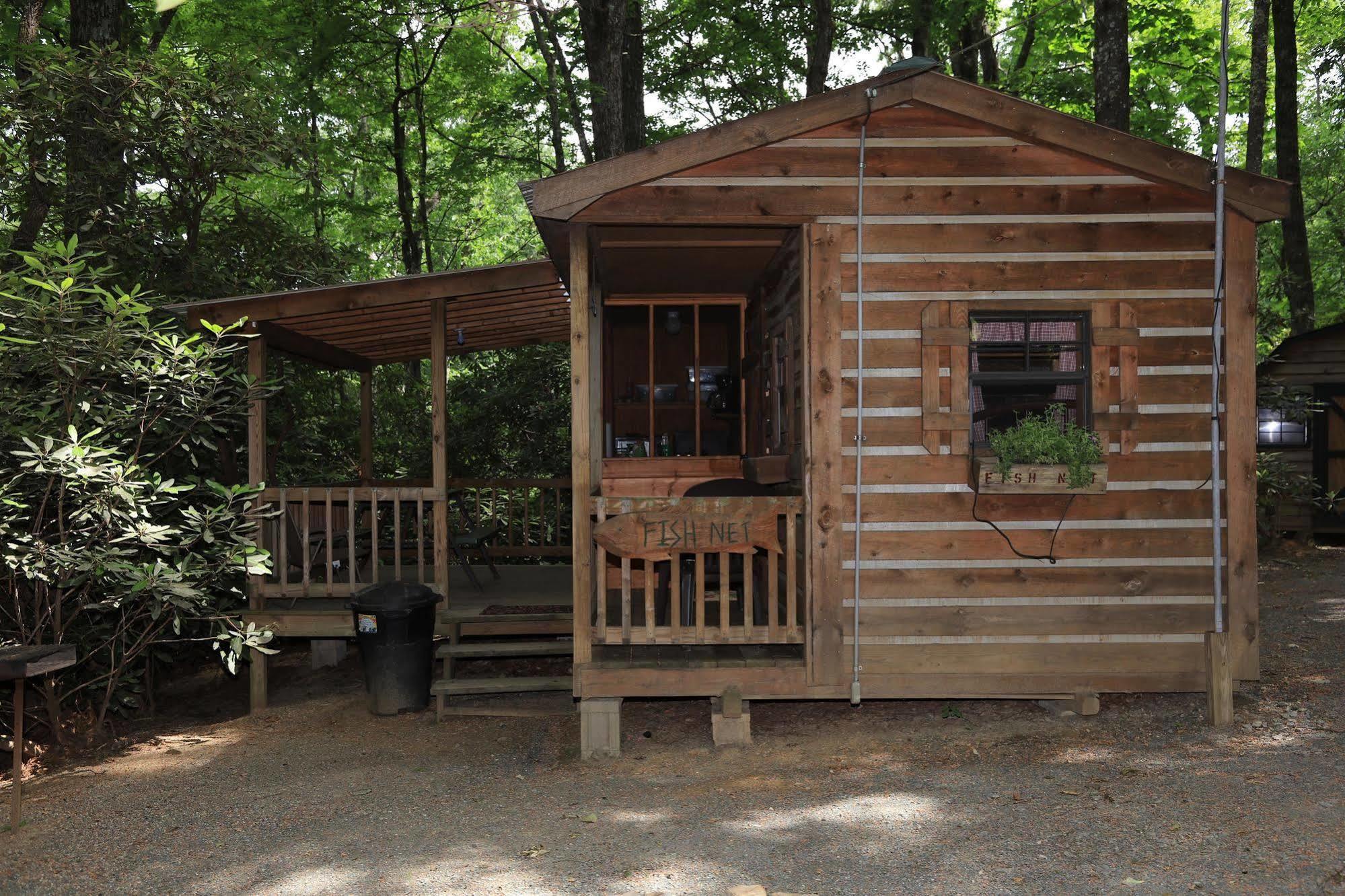 Linville Falls Campground, Rv Park, And Cabins Exterior photo