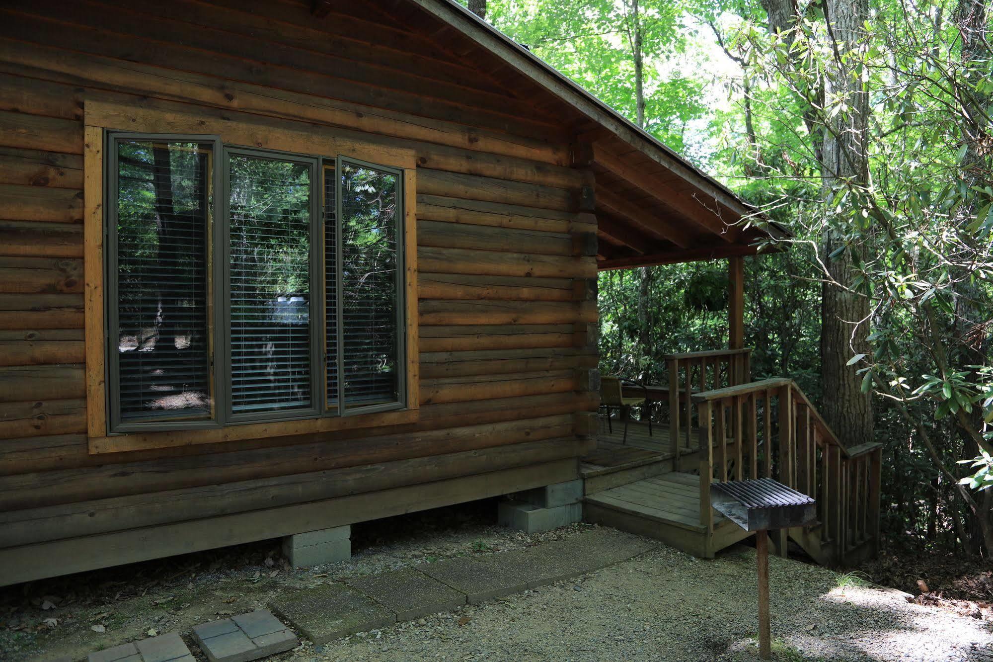 Linville Falls Campground, Rv Park, And Cabins Exterior photo