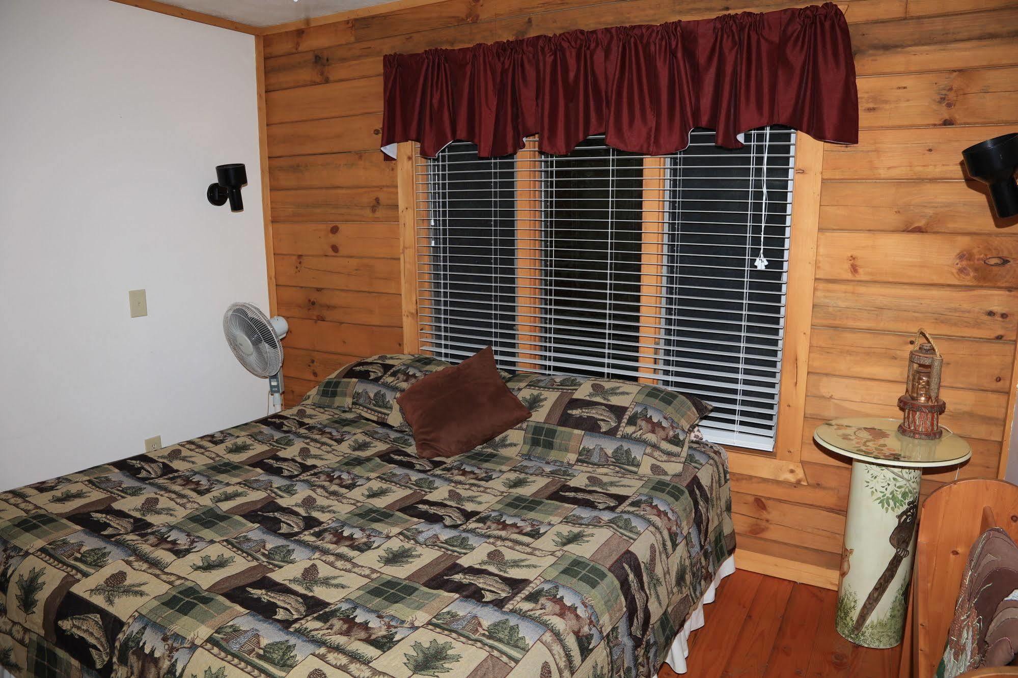 Linville Falls Campground, Rv Park, And Cabins Exterior photo