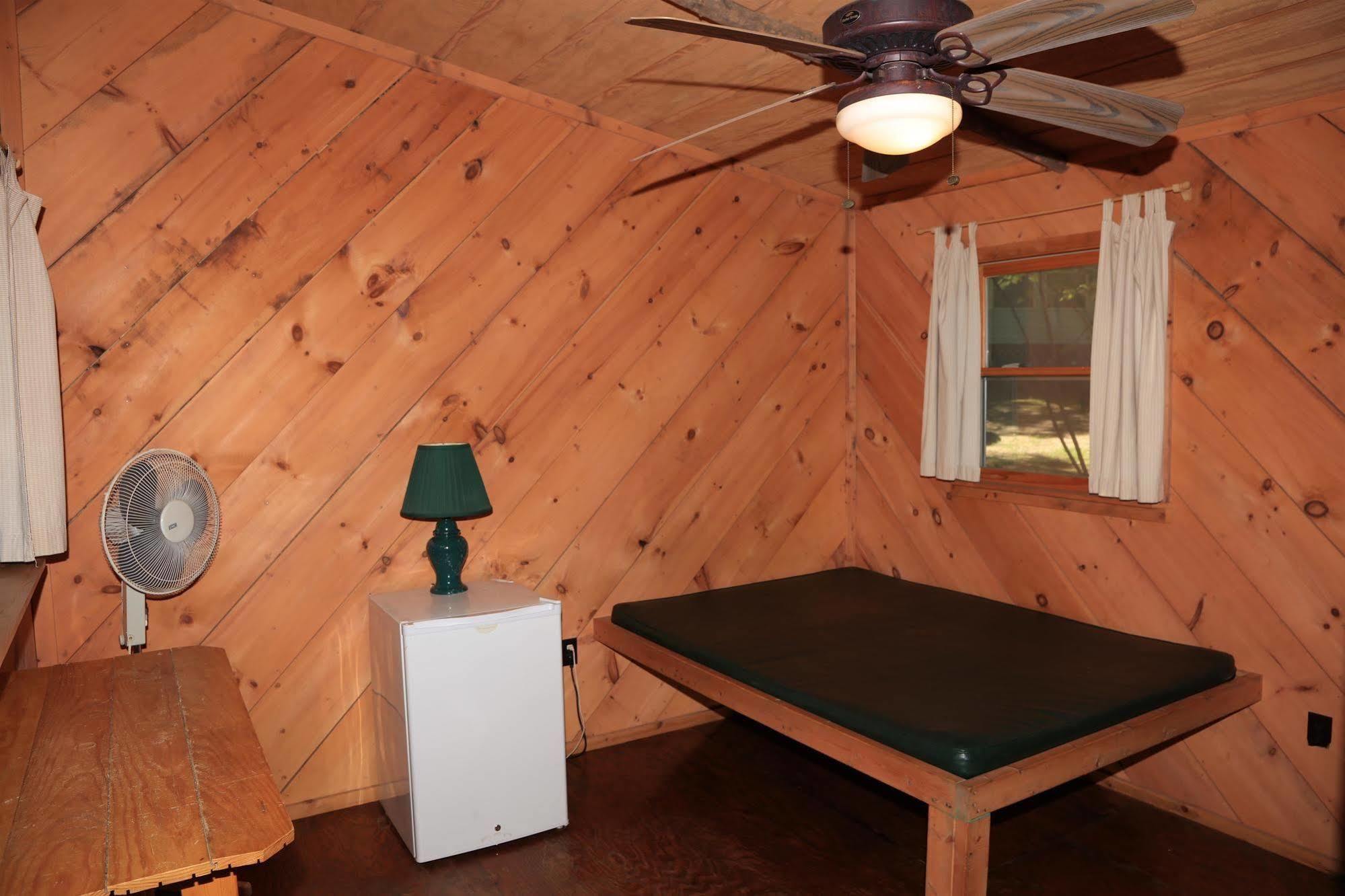 Linville Falls Campground, Rv Park, And Cabins Exterior photo